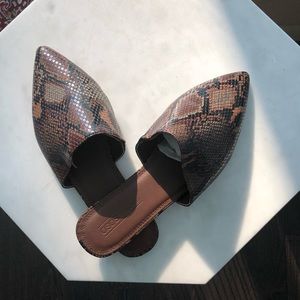 Beautiful Brand New Snake Brown Mules